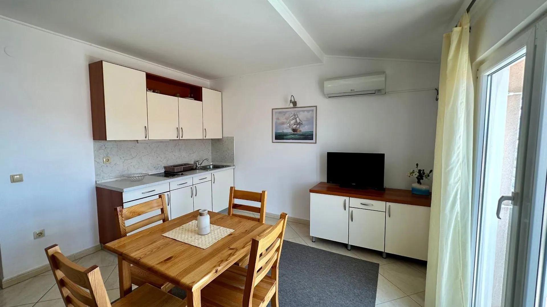נובי ווינודולסקי Apartmani Velvet Vista דירה נובי ווינודולסקי